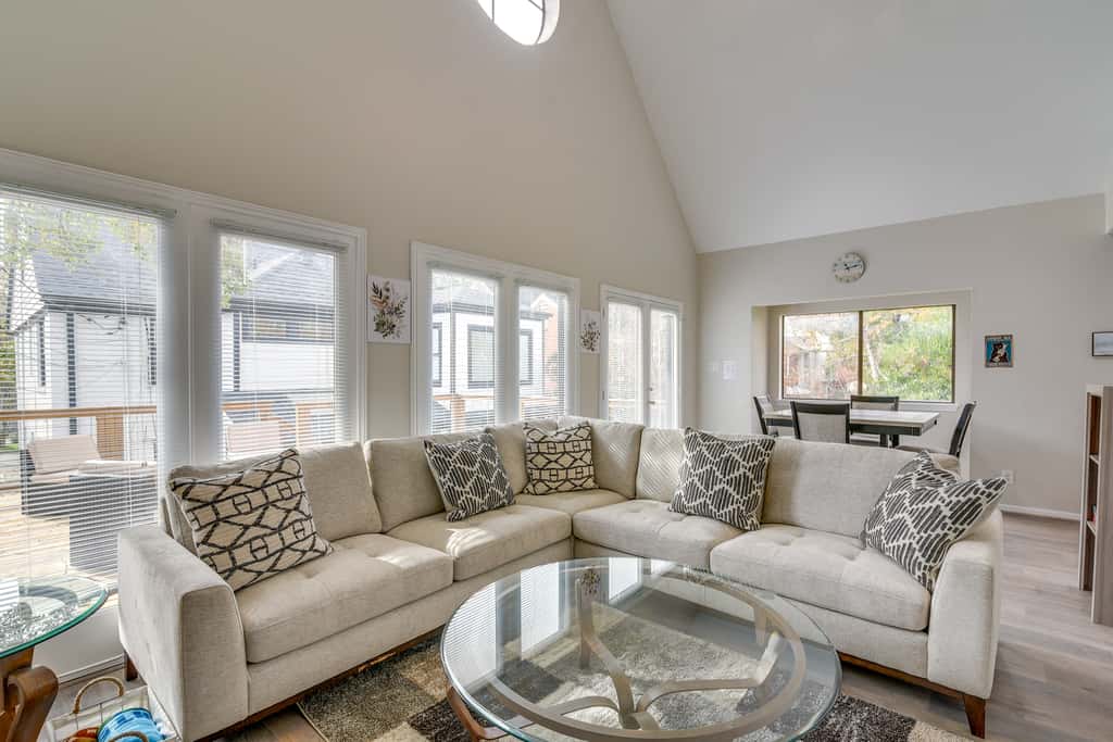 1 Mi to Rice! Pet-Friendly, Modern Apt in Houston