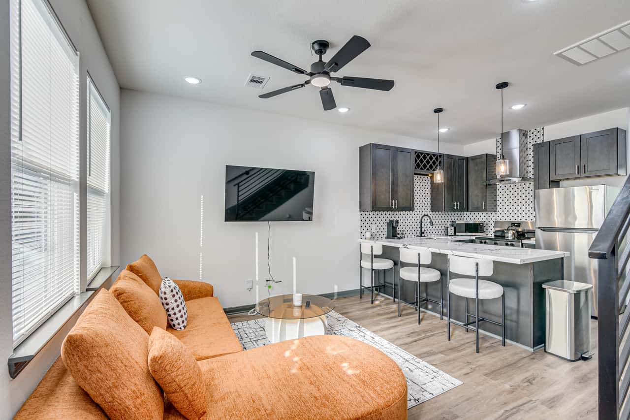 Sleek, Convenient New-Build 8 Mi to Dtwn Houston! | 3 Bed Houston, TX ...