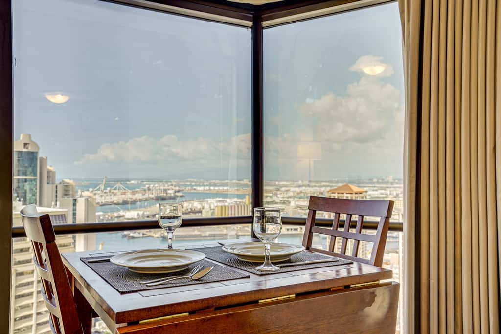Free Parking Pool Harbor View Access Honolulu Gem!