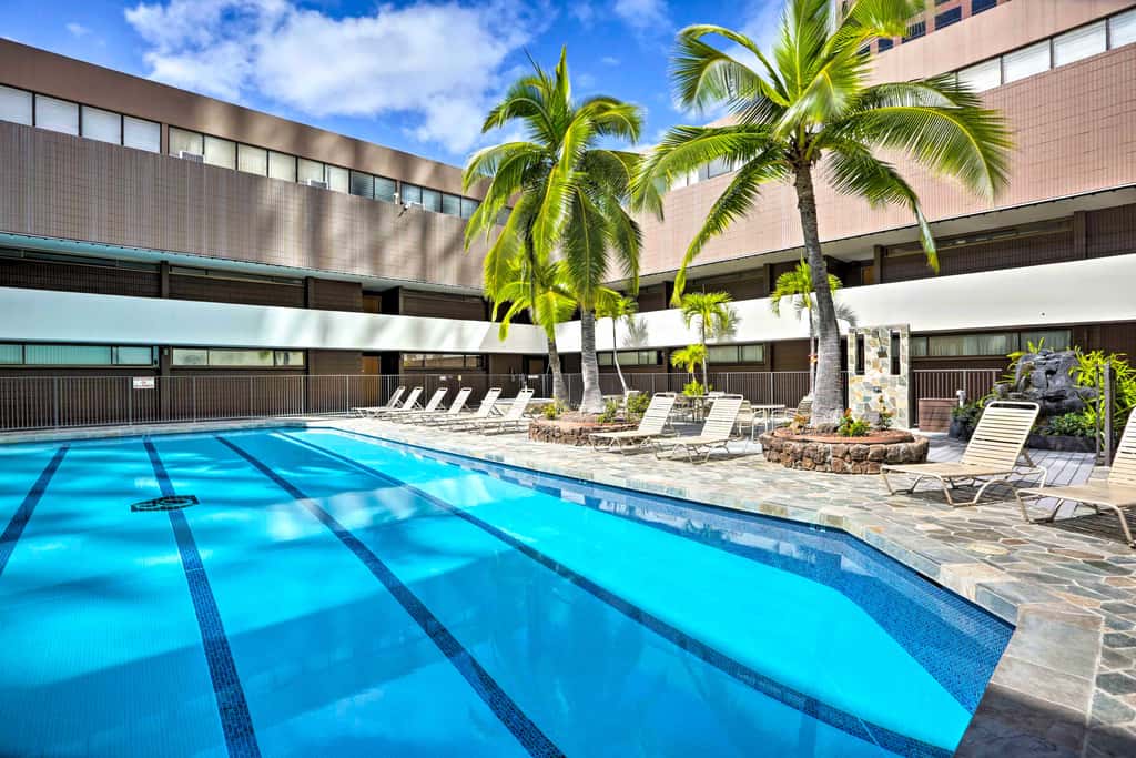 Free Parking Pool Harbor View Access Honolulu Gem!