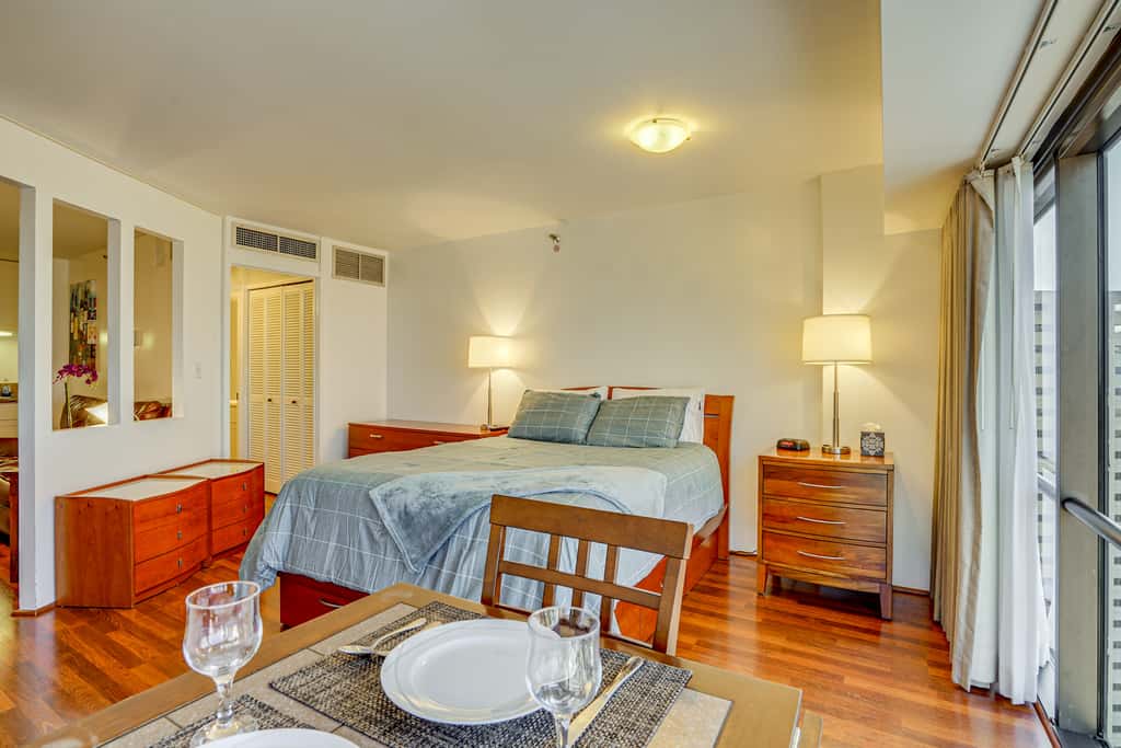 Free Parking Pool Harbor View Access Honolulu Gem!