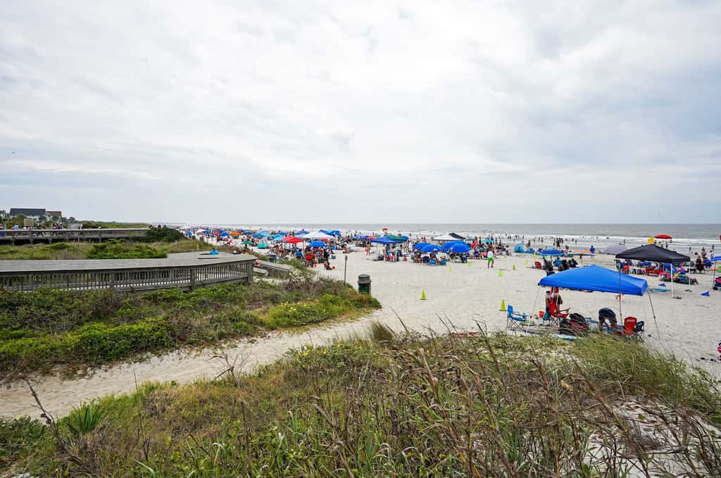 Walk to Beach: Isle of Palms Condo w/ Pool Access!