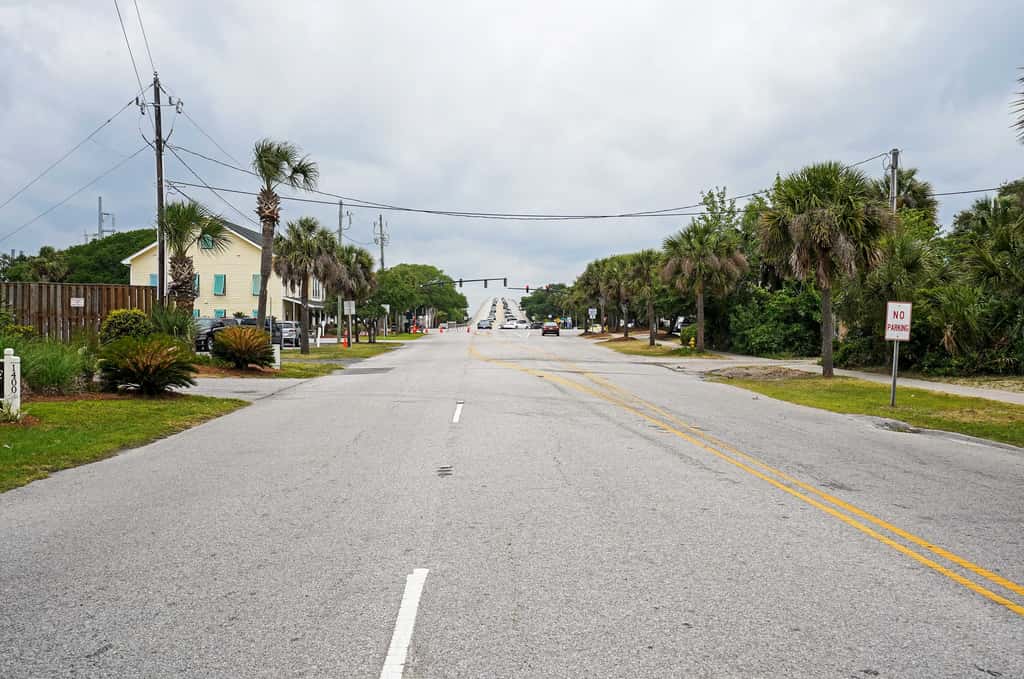Walk to Beach: Isle of Palms Condo w/ Pool Access!
