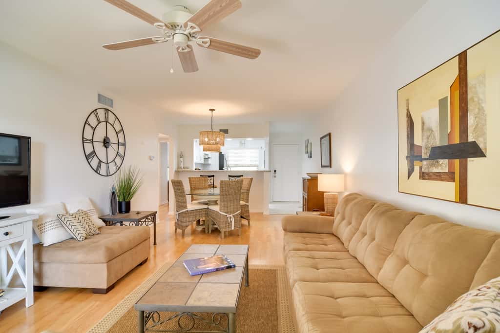 ~ 2 Mi to St Pete Beach! Isla Del Sol Condo