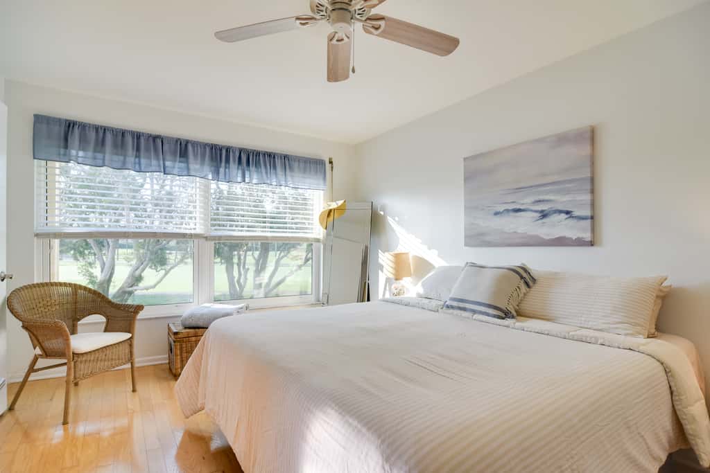 ~ 2 Mi to St Pete Beach! Isla Del Sol Condo