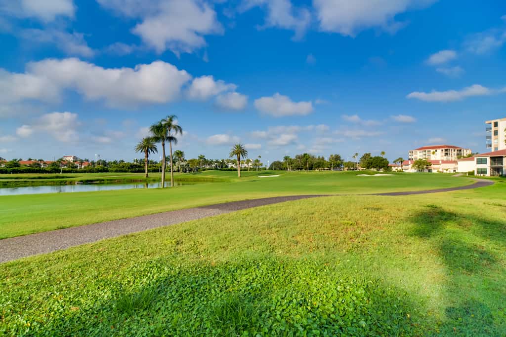 ~ 2 Mi to St Pete Beach! Isla Del Sol Condo