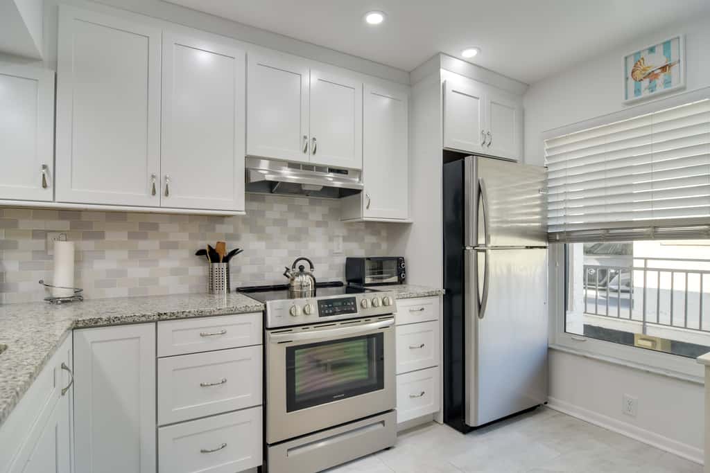 ~ 2 Mi to St Pete Beach! Isla Del Sol Condo