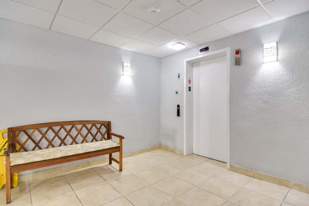 ~ 2 Mi to St Pete Beach! Isla Del Sol Condo