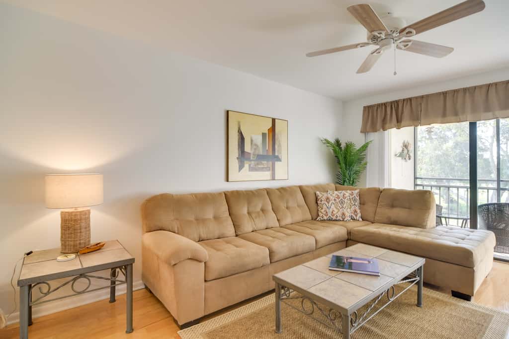 ~ 2 Mi to St Pete Beach! Isla Del Sol Condo