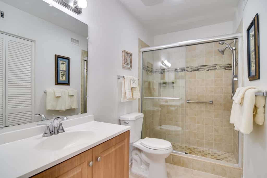 ~ 2 Mi to St Pete Beach! Isla Del Sol Condo
