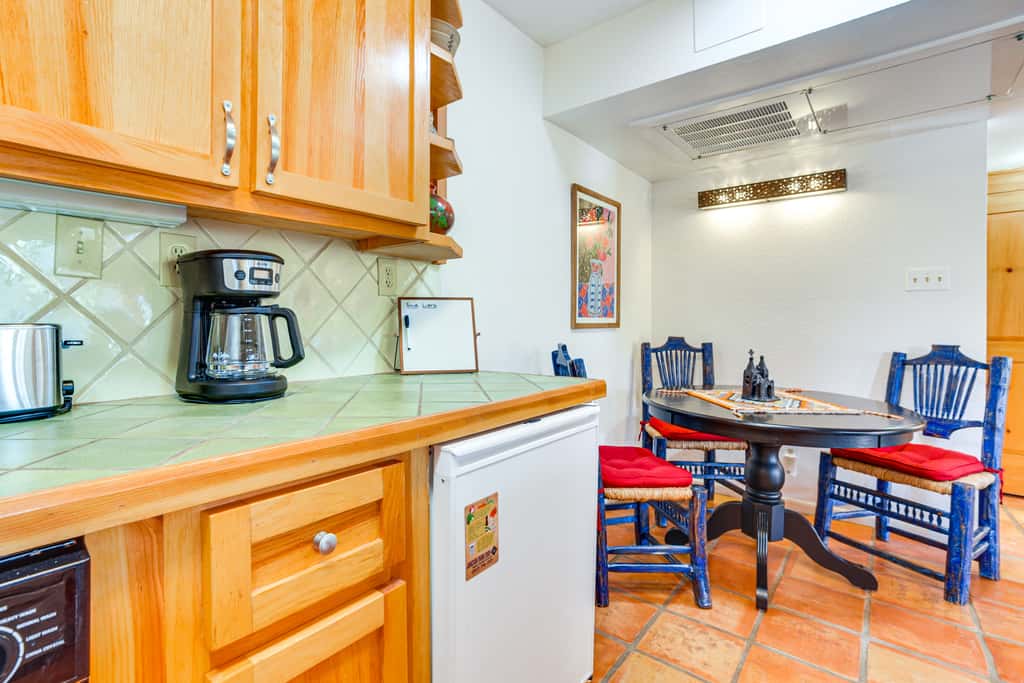 Walk to Santa Fe Plaza: Condo w/ Pool & Hot Tub!
