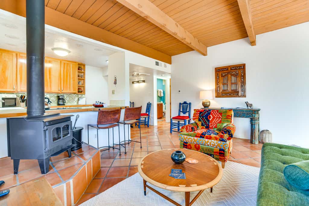 Walk to Santa Fe Plaza: Condo w/ Pool & Hot Tub!
