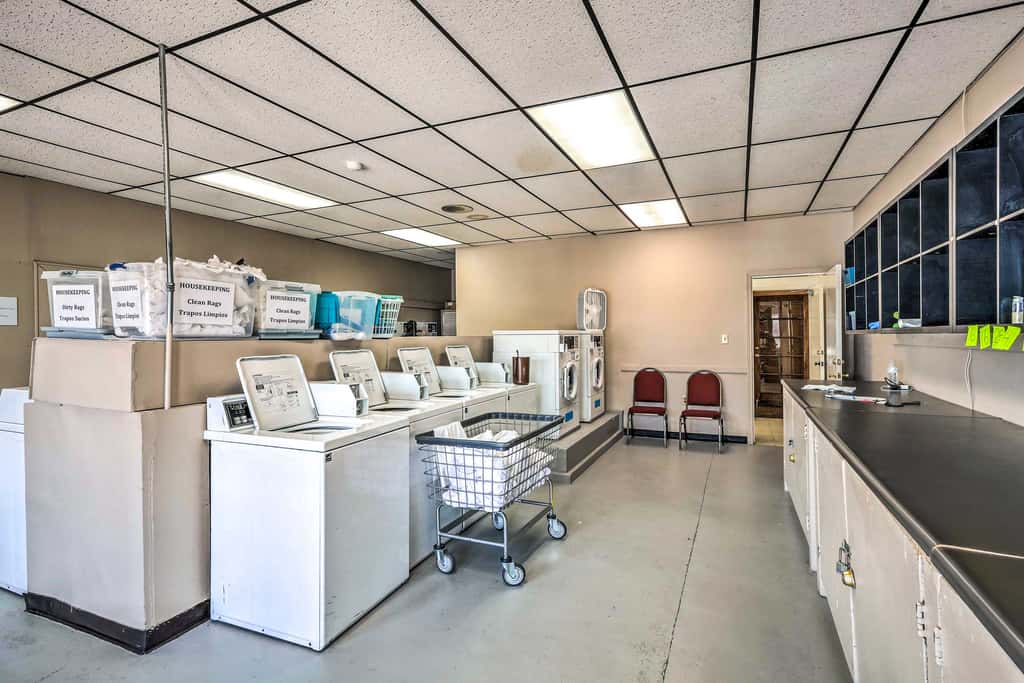 Walk to Santa Fe Plaza: Condo w/ Pool & Hot Tub!