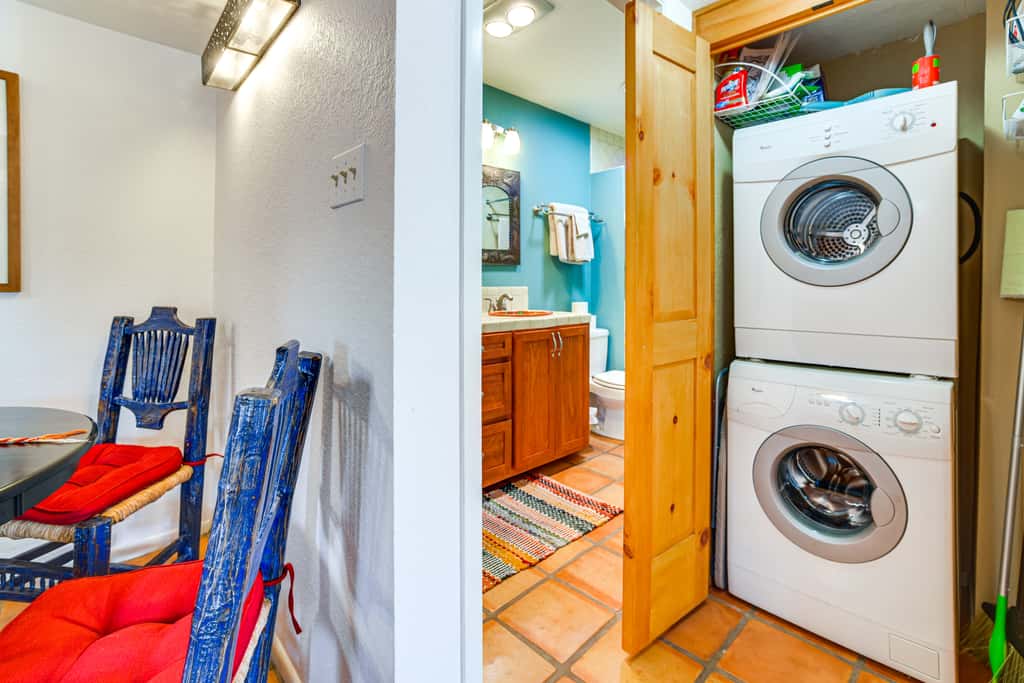 Walk to Santa Fe Plaza: Condo w/ Pool & Hot Tub!