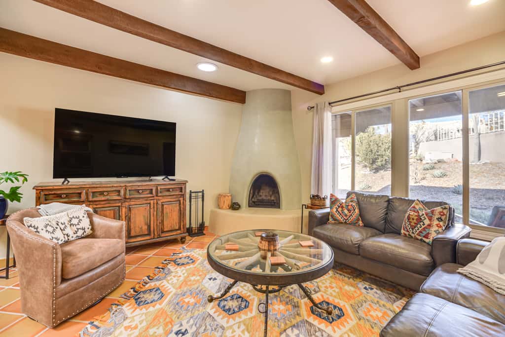 Walkable to Santa Fe Plaza! Charming Condo