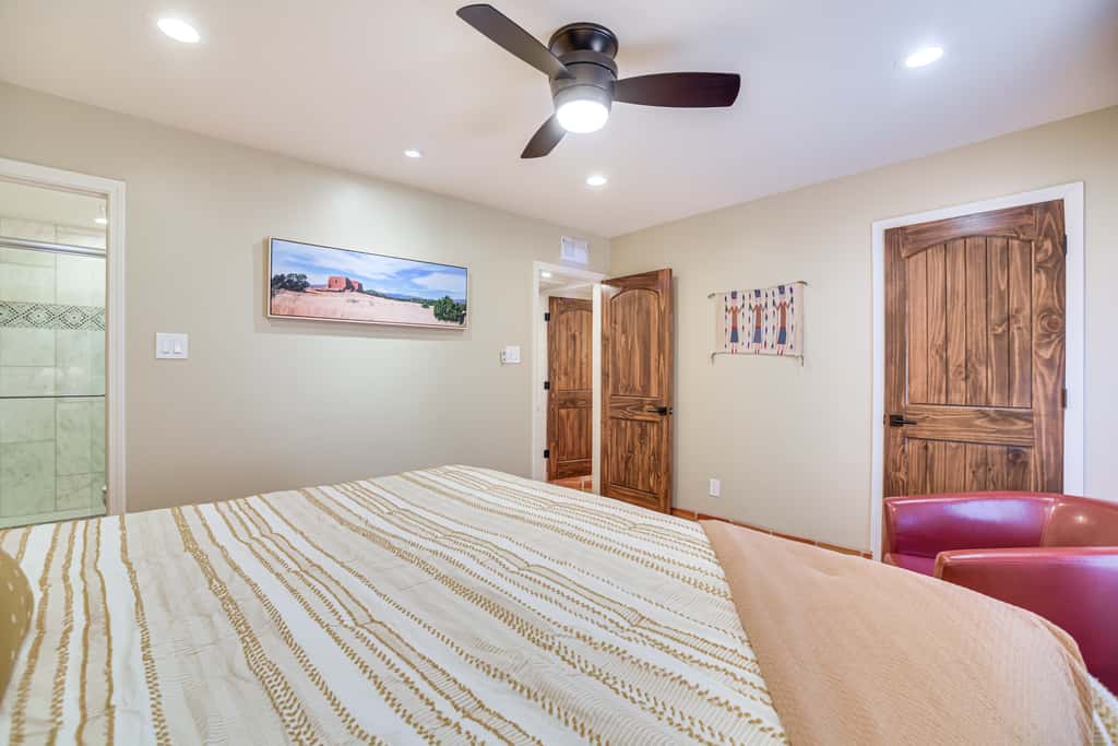 Walkable to Santa Fe Plaza! Charming Condo