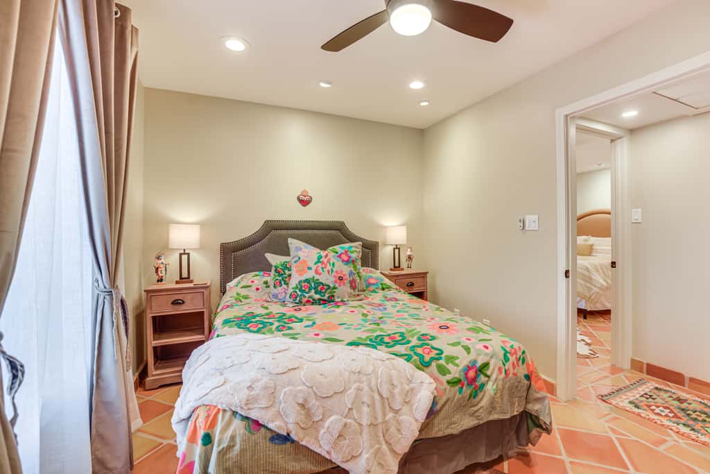 Walkable to Santa Fe Plaza! Charming Condo