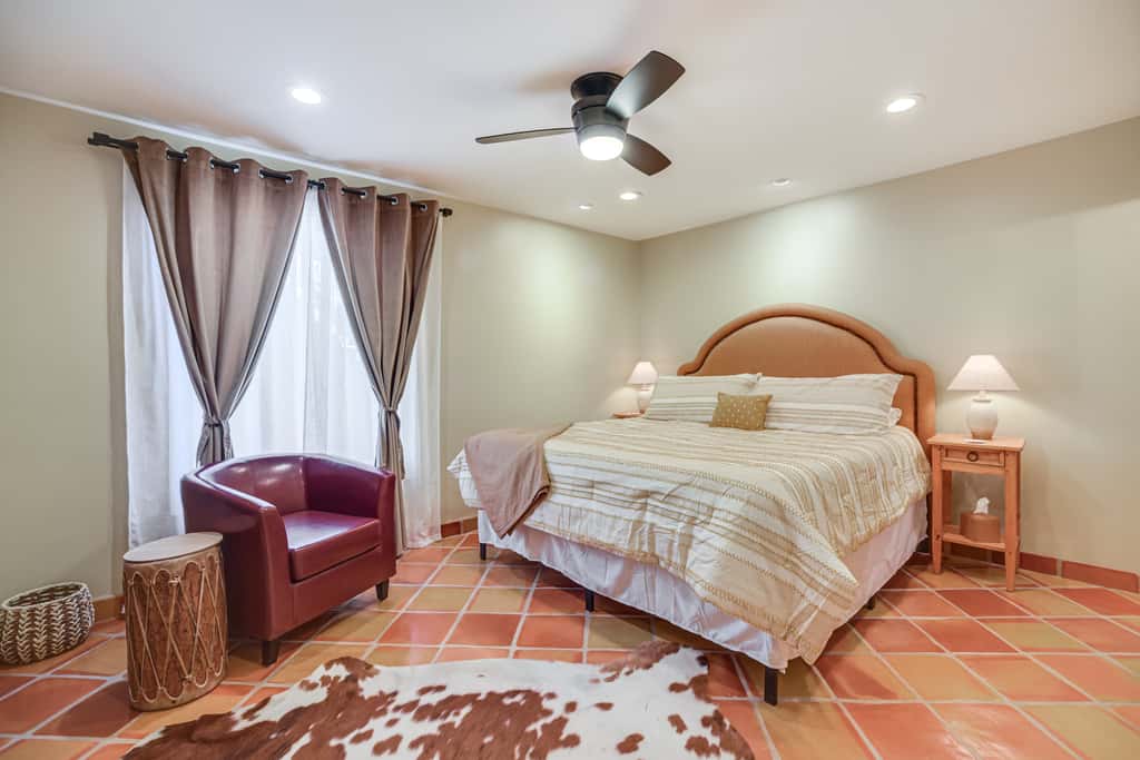 Walkable to Santa Fe Plaza! Charming Condo