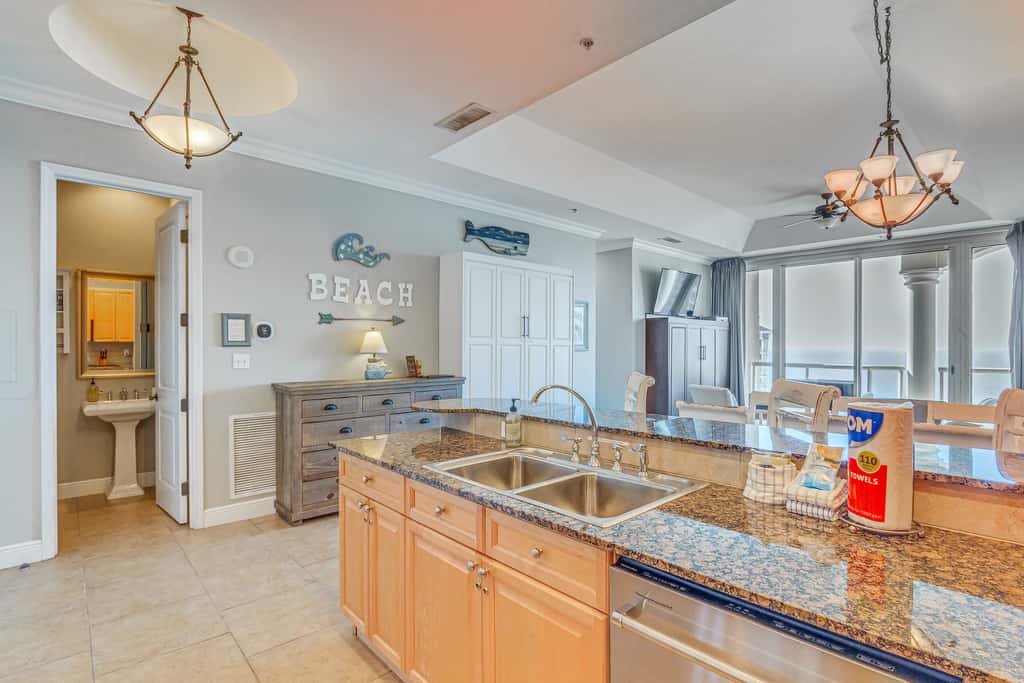 Pensacola Beach Penthouse w/ View + Pool Access!