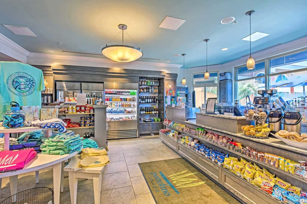 Pensacola Beach Penthouse w/ View + Pool Access!