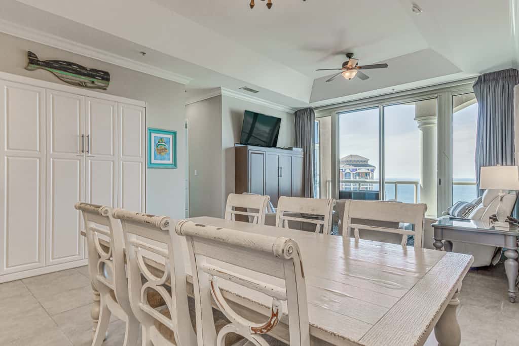 Pensacola Beach Penthouse w/ View + Pool Access!