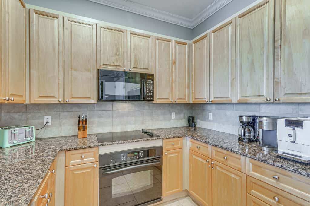 Pensacola Beach Penthouse w/ View + Pool Access!