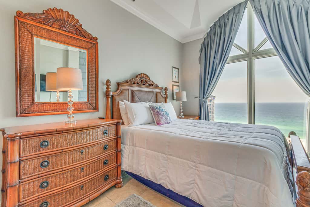 Pensacola Beach Penthouse w/ View + Pool Access!