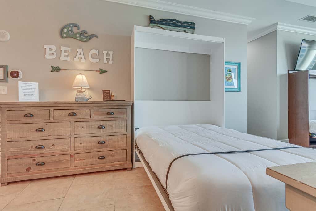 Pensacola Beach Penthouse w/ View + Pool Access!