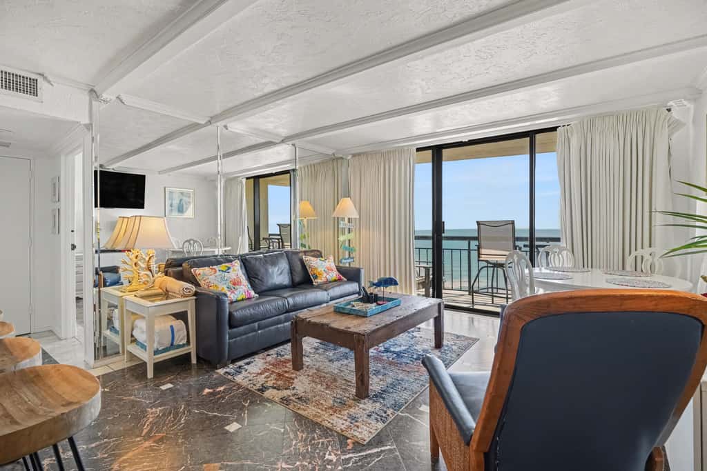San Luis Ocean View - Beachfront, Pool, Hot Tub