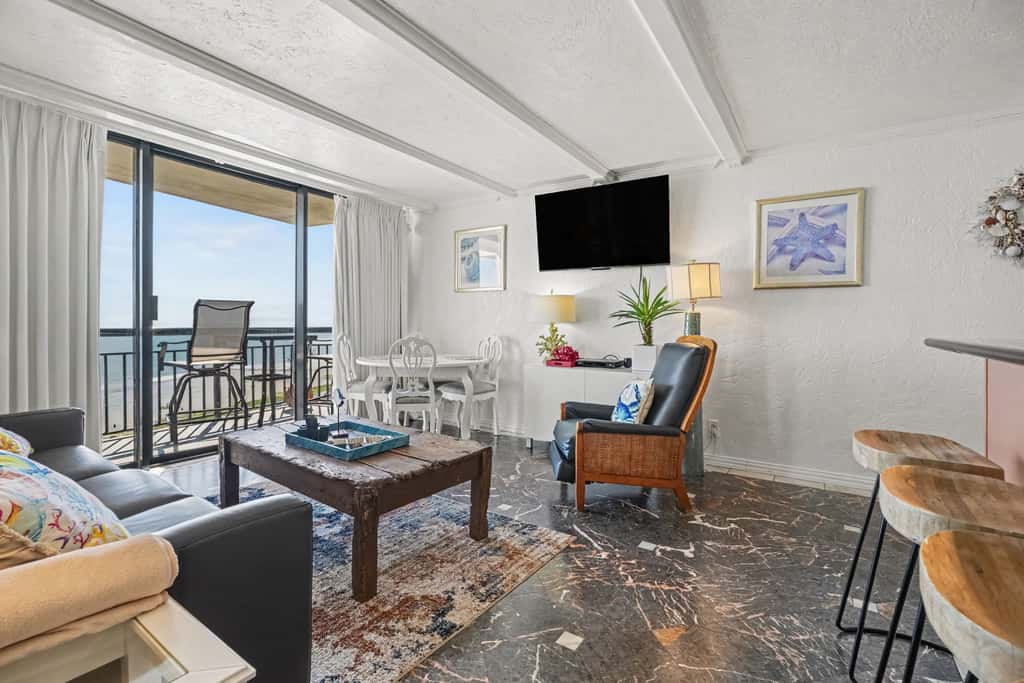 San Luis Ocean View - Beachfront, Pool, Hot Tub