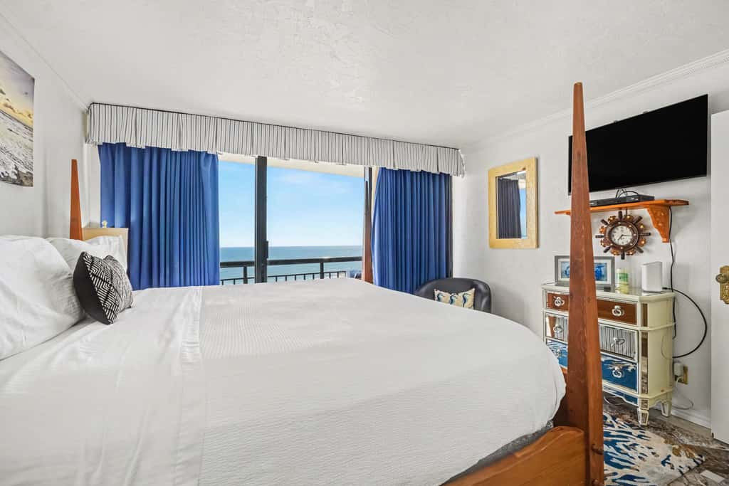 San Luis Ocean View - Beachfront, Pool, Hot Tub