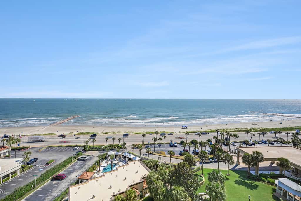 San Luis Ocean View - Beachfront, Pool, Hot Tub
