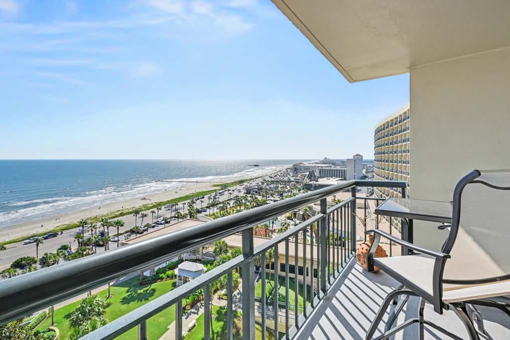 San Luis Ocean View - Beachfront, Pool, Hot Tub