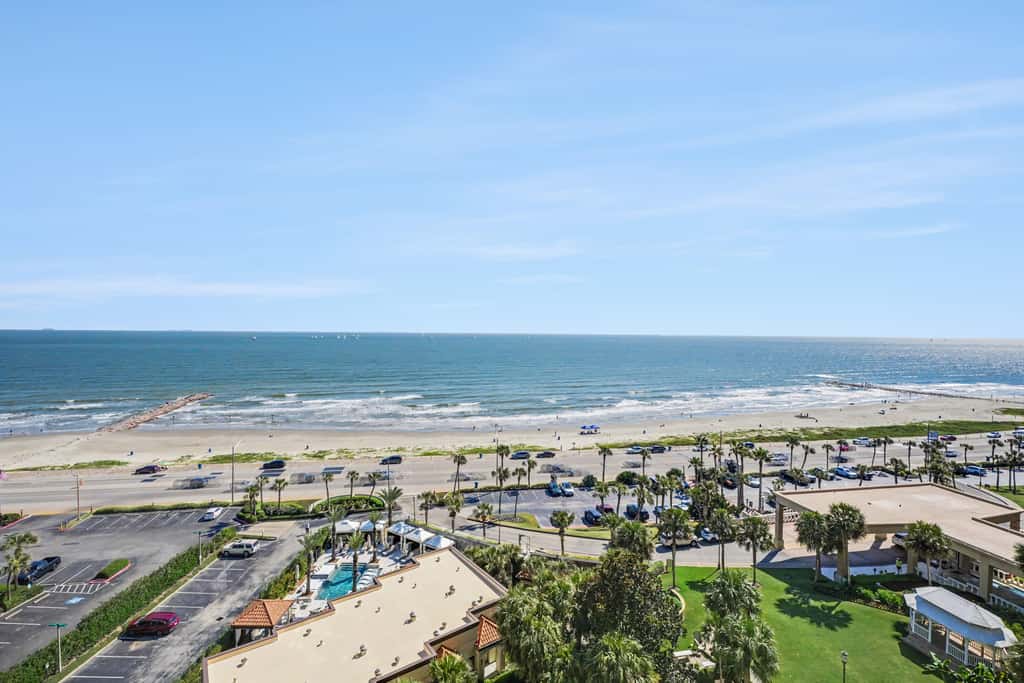 San Luis Ocean View - Beachfront, Pool, Hot Tub