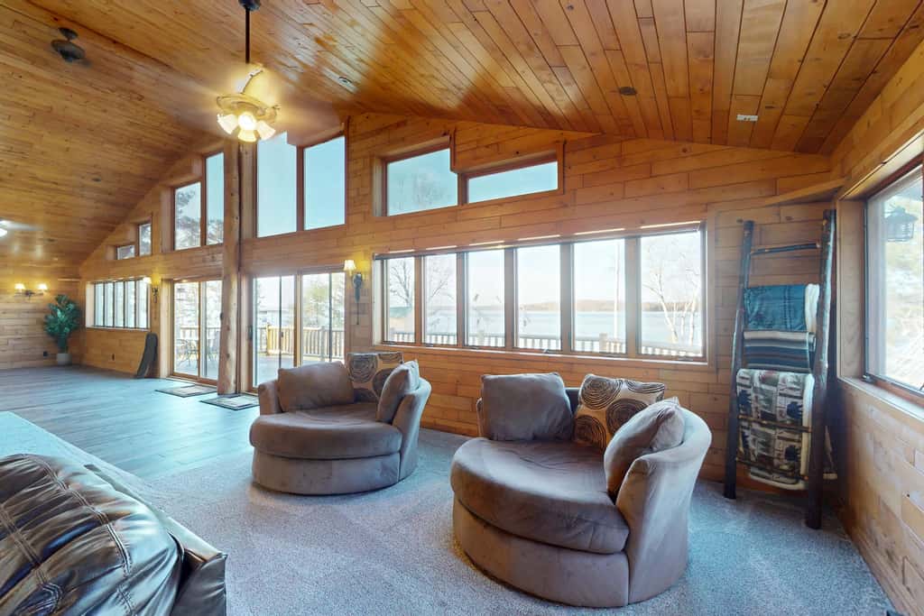 Lakefront Lodge, Private Dock & Boat Lift, Kayaks, Bar & Game Room, Firepit 