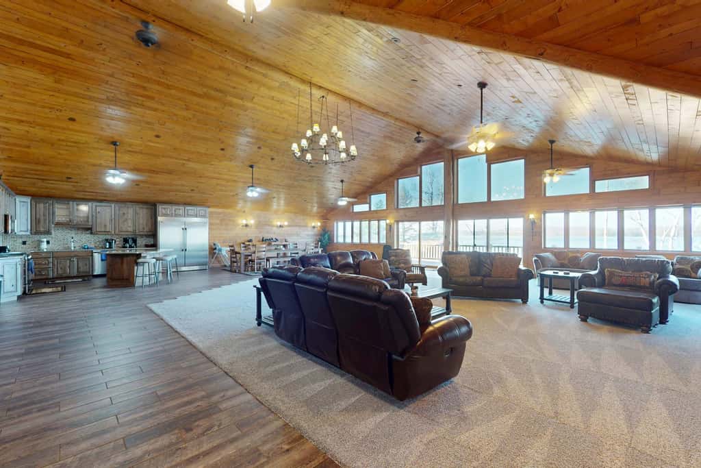 Lakefront Lodge, Private Dock & Boat Lift, Kayaks, Bar & Game Room, Firepit 