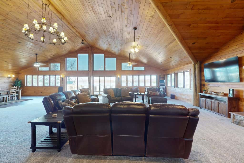 Lakefront Lodge, Private Dock & Boat Lift, Kayaks, Bar & Game Room, Firepit 