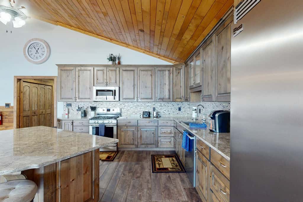 Lakefront Lodge, Private Dock & Boat Lift, Kayaks, Bar & Game Room, Firepit 