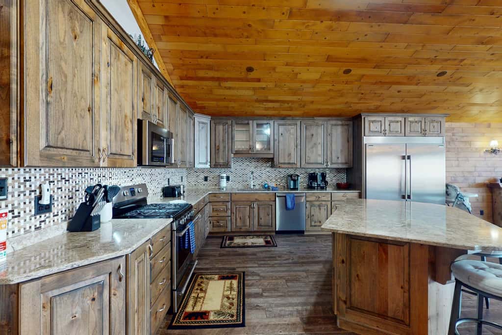 Lakefront Lodge, Private Dock & Boat Lift, Kayaks, Bar & Game Room, Firepit 