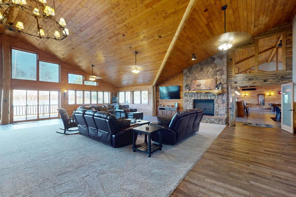 Lakefront Lodge, Private Dock & Boat Lift, Kayaks, Bar & Game Room, Firepit 