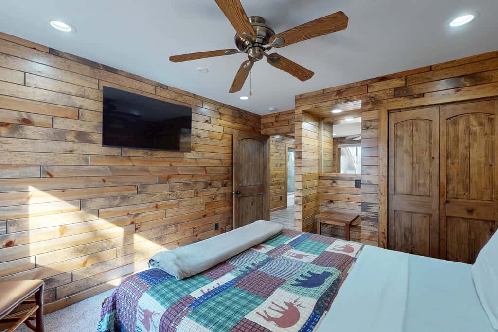 Lakefront Lodge, Private Dock & Boat Lift, Kayaks, Bar & Game Room, Firepit 
