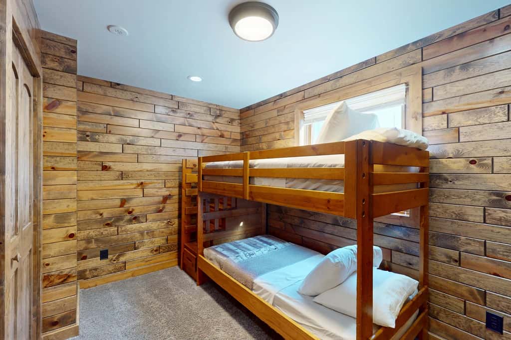 Lakefront Lodge, Private Dock & Boat Lift, Kayaks, Bar & Game Room, Firepit 