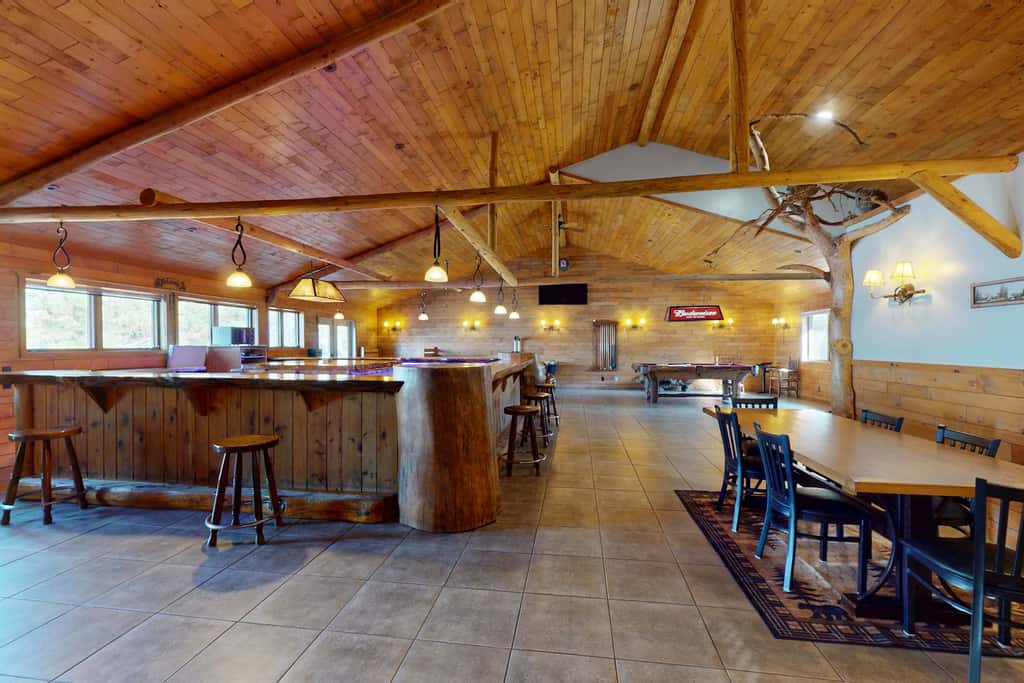 Lakefront Lodge, Private Dock & Boat Lift, Kayaks, Bar & Game Room, Firepit 