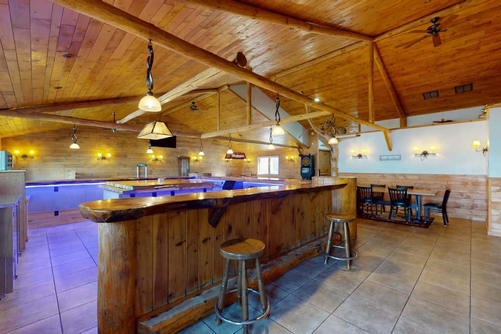 Lakefront Lodge, Private Dock & Boat Lift, Kayaks, Bar & Game Room, Firepit 