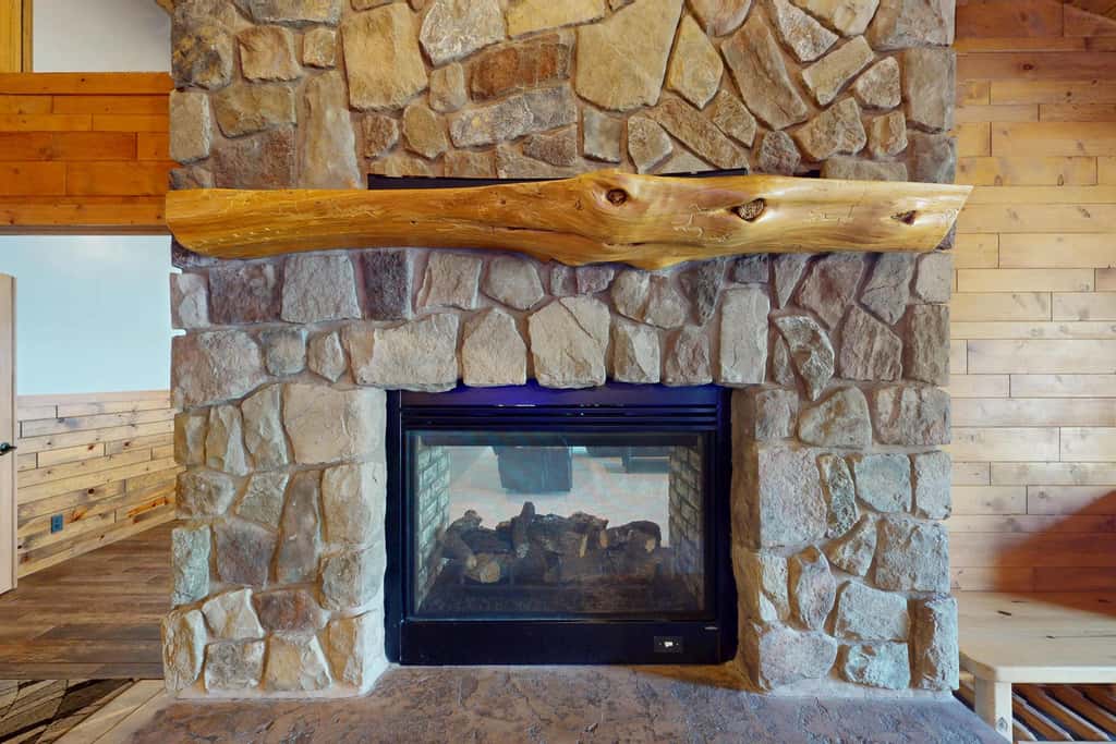 Lakefront Lodge, Private Dock & Boat Lift, Kayaks, Bar & Game Room, Firepit 