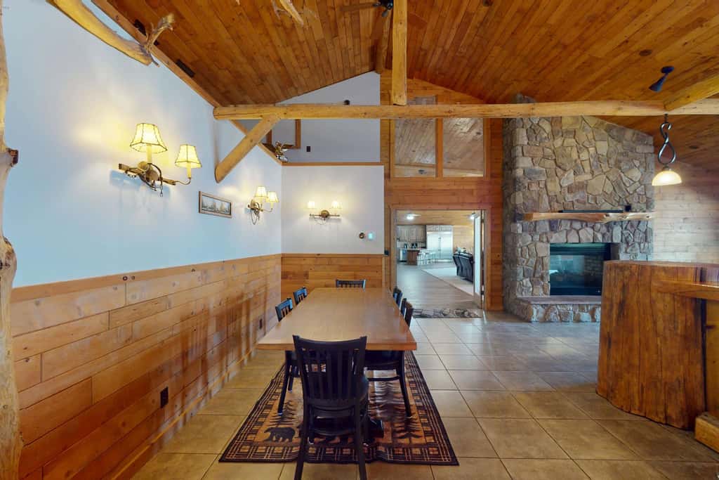 Lakefront Lodge, Private Dock & Boat Lift, Kayaks, Bar & Game Room, Firepit 