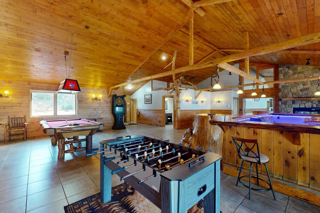 Lakefront Lodge, Private Dock & Boat Lift, Kayaks, Bar & Game Room, Firepit 