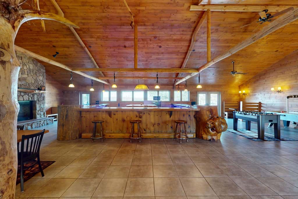 Lakefront Lodge, Private Dock & Boat Lift, Kayaks, Bar & Game Room, Firepit 