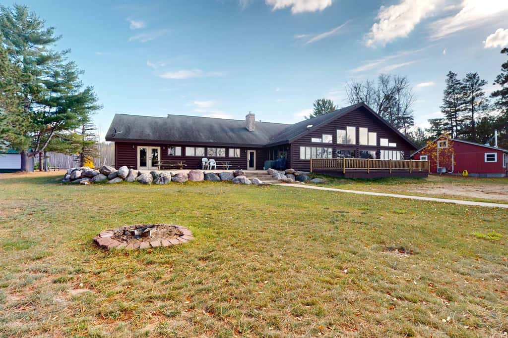 Lakefront Lodge, Private Dock & Boat Lift, Kayaks, Bar & Game Room, Firepit 