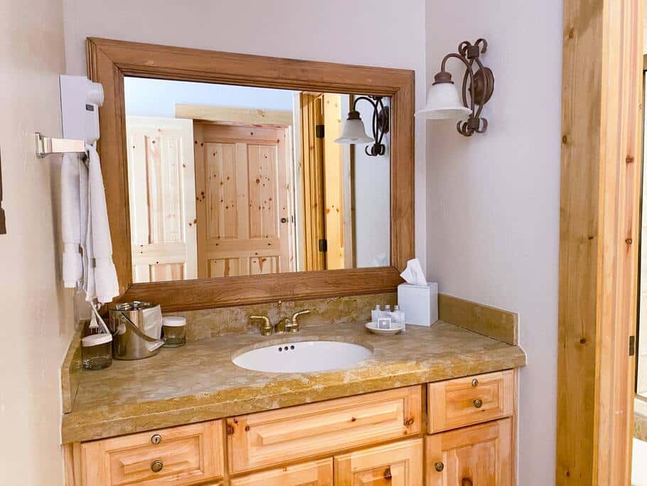 2BR Mountain Lodge Luxury Skiin/out Best Amenities